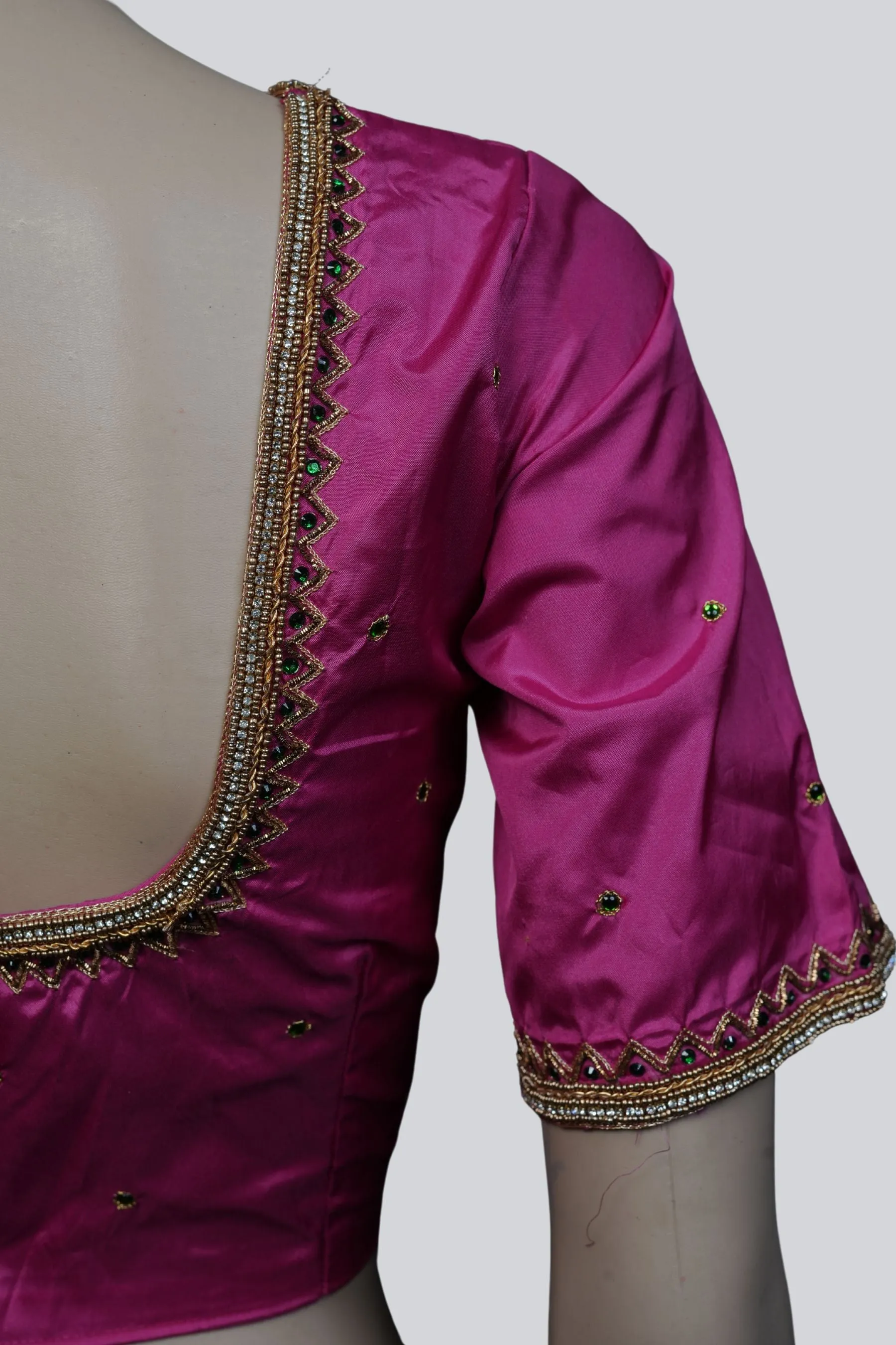Aari Elegance: Timeless Craftsmanship for Stylish Statements |JCSFashions