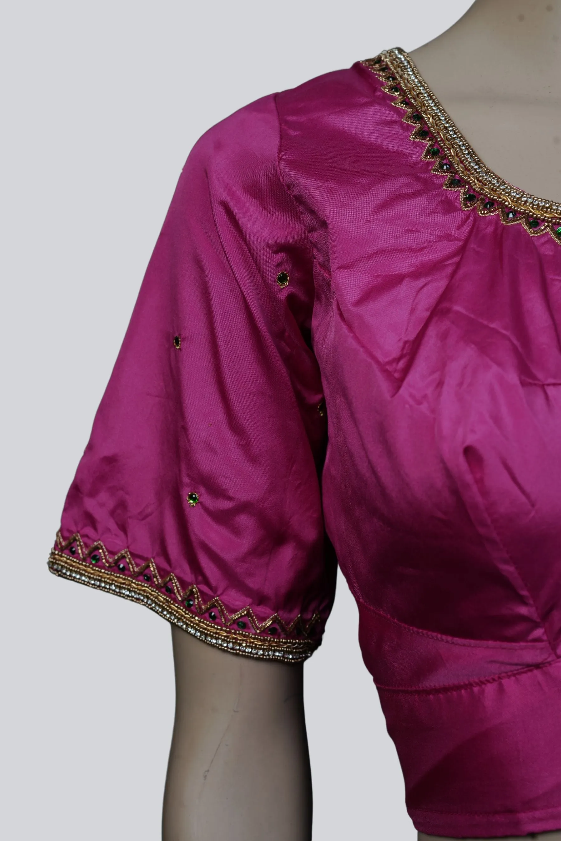 Aari Elegance: Timeless Craftsmanship for Stylish Statements |JCSFashions