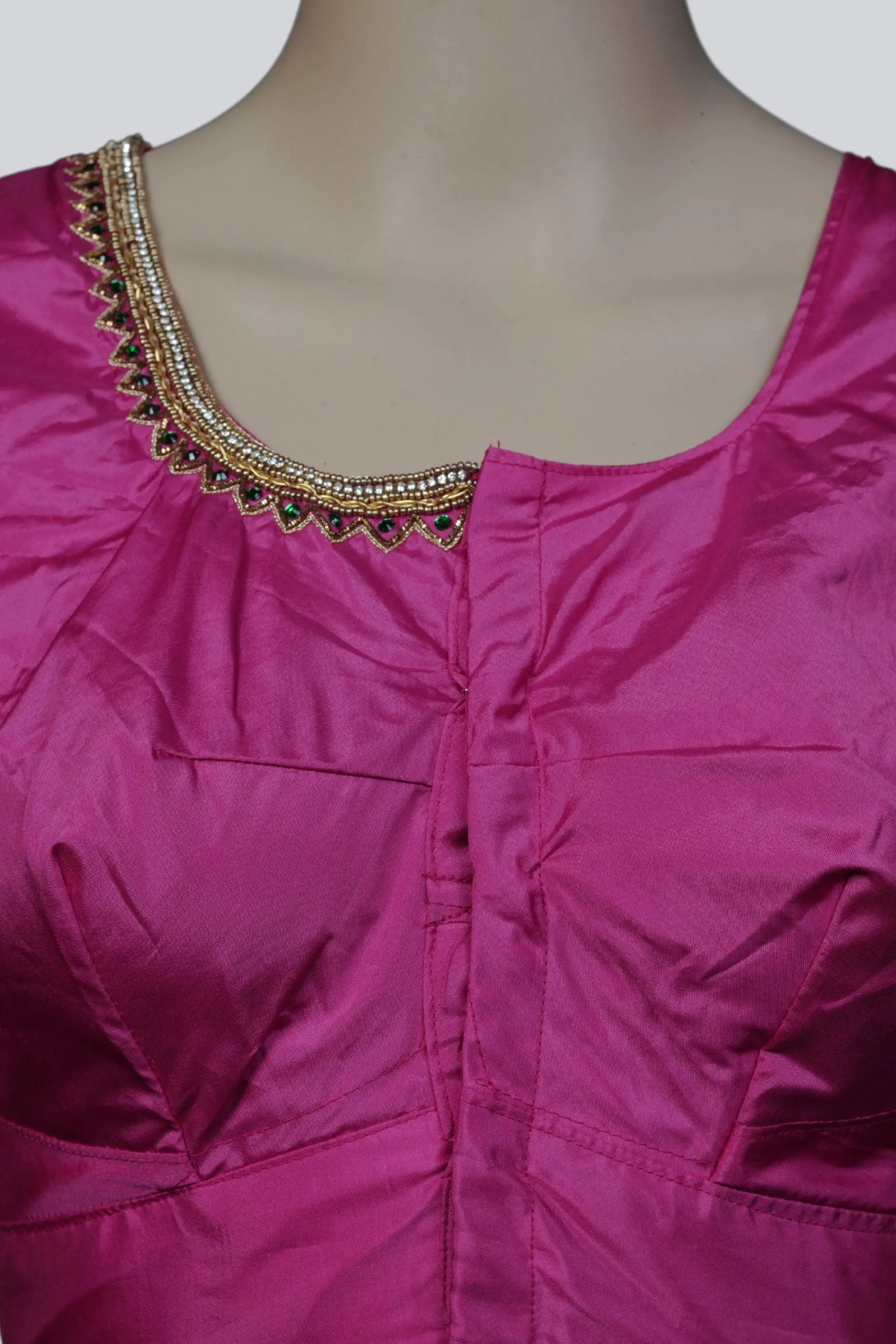 Aari Elegance: Timeless Craftsmanship for Stylish Statements |JCSFashions
