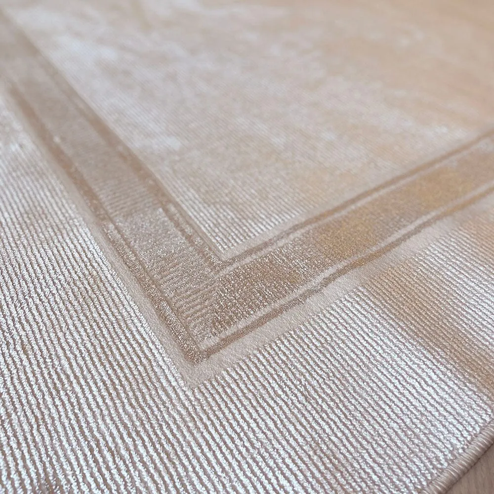 Cassian Ivory & Gold Bordered Rug