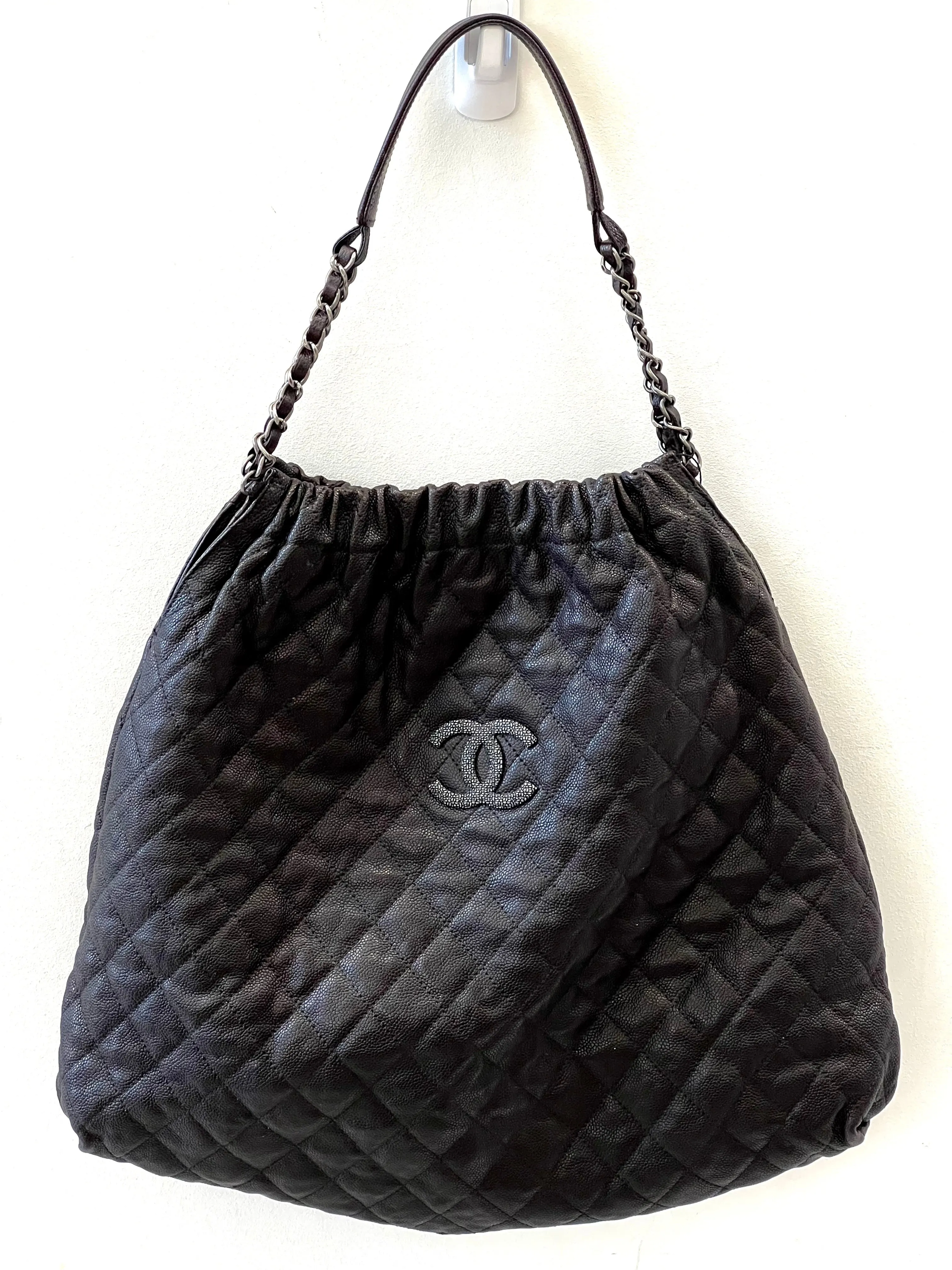 CHANEL CC CAVIAR QUILTED ELASTIC SHOULDER BAG