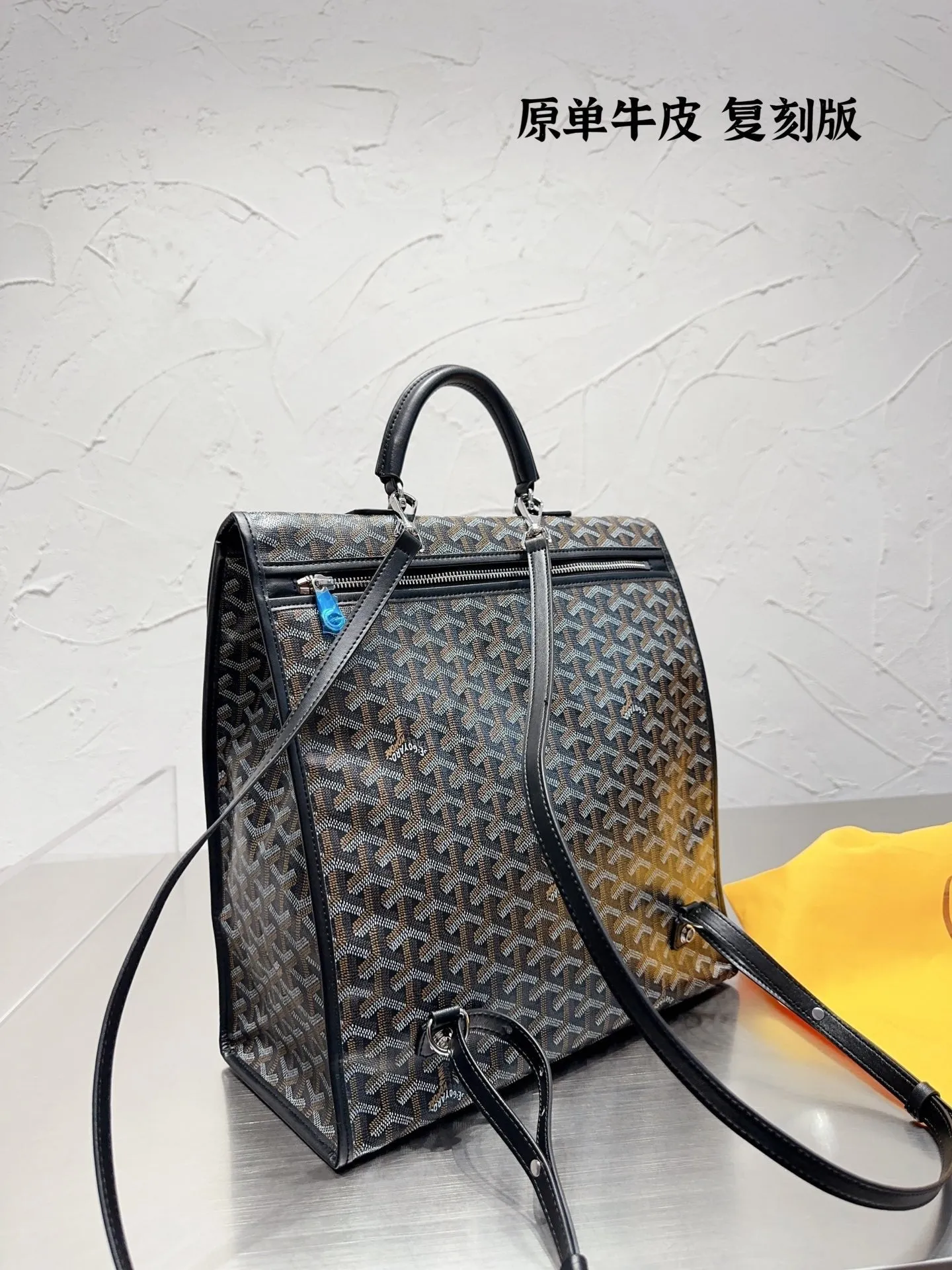 GY010 Backpack / 13x14.6inch