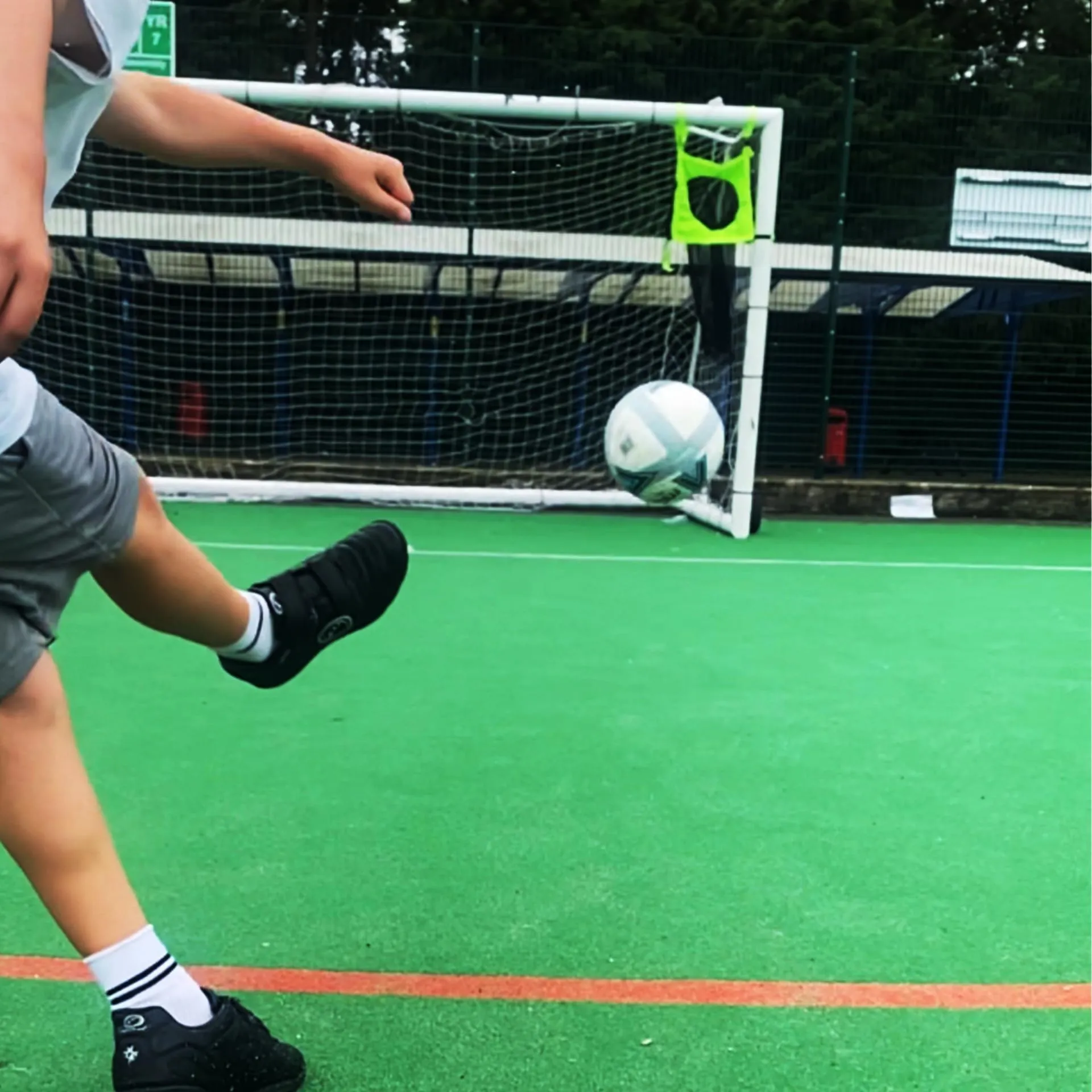 Optimum Football Soccer Target, Mesh Bag Carry Bag, Ball Carrier