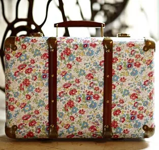 RJB Stone Vintage Floral Suitcase - Spring