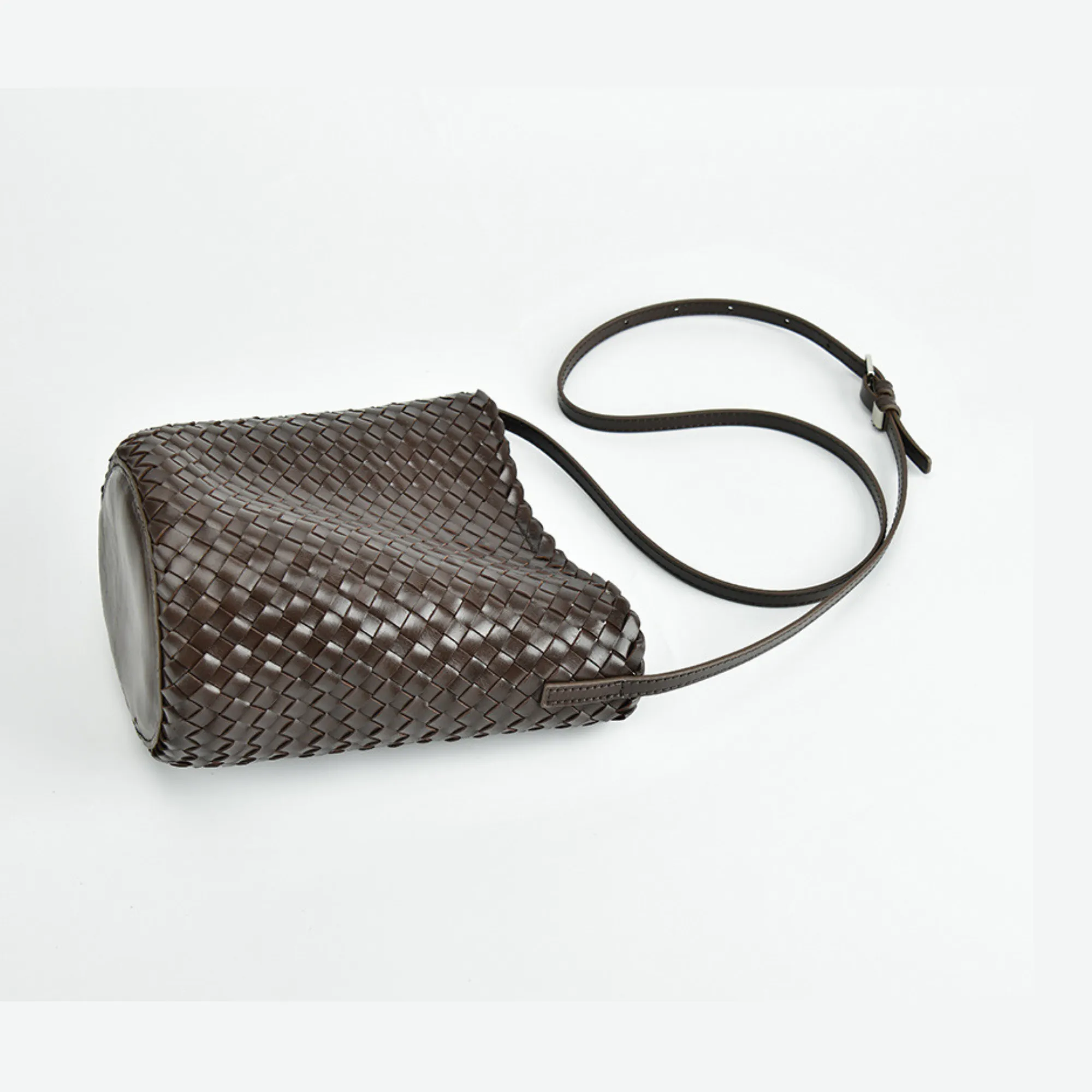 Weave Bucket Bag in Leather